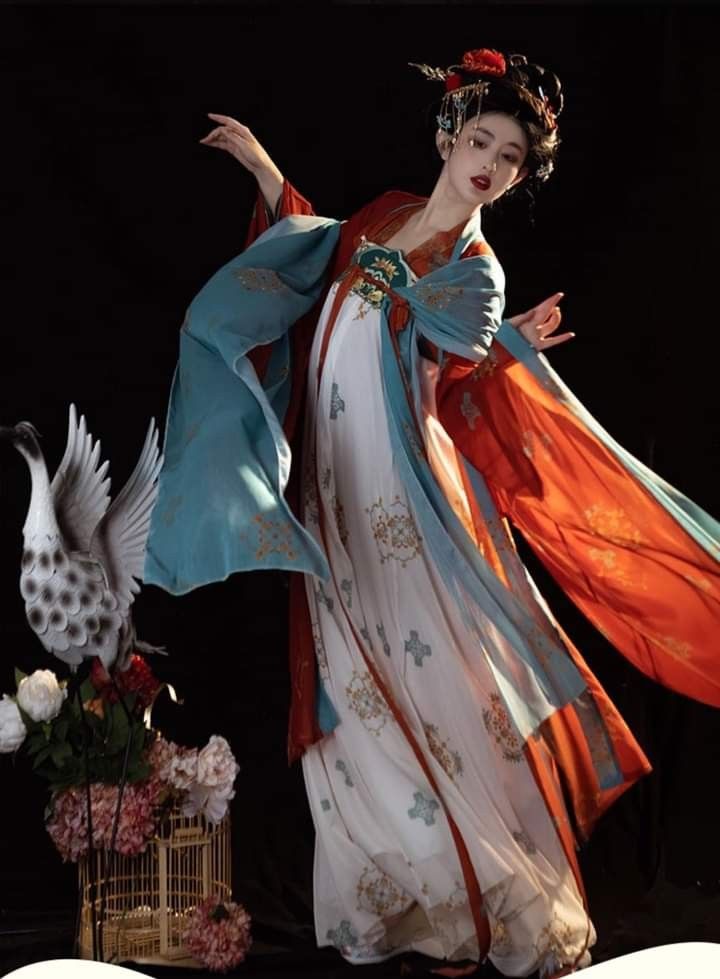 Plump Gentlemens Hanfu Fashion Suites:Embracing Traditional Elegance with Comfort