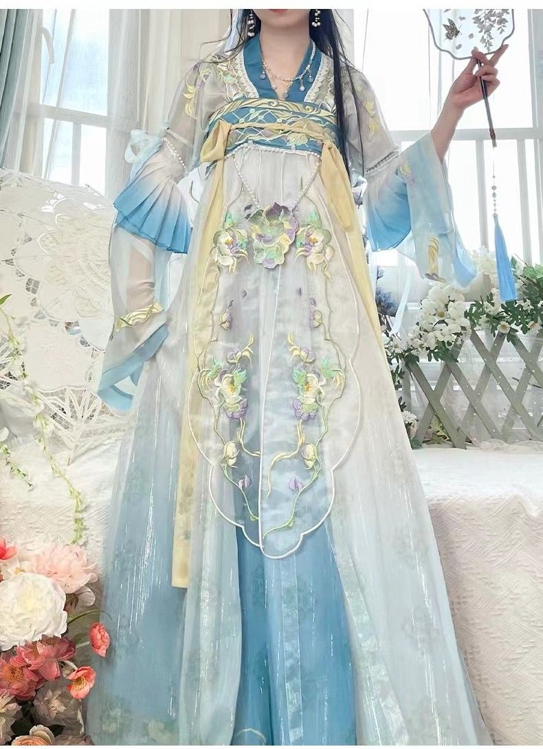 Winter Cheongsam-Style Blouse:A Traditional Elegance for Modern Times Winter Cheongsam-Style Blouse:A Traditional Elegance for Modern Times