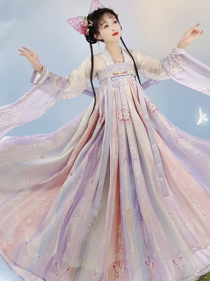 The Elegance of Hu Qiufus Cheongsam The Elegance of Hu Qiufus Cheongsam