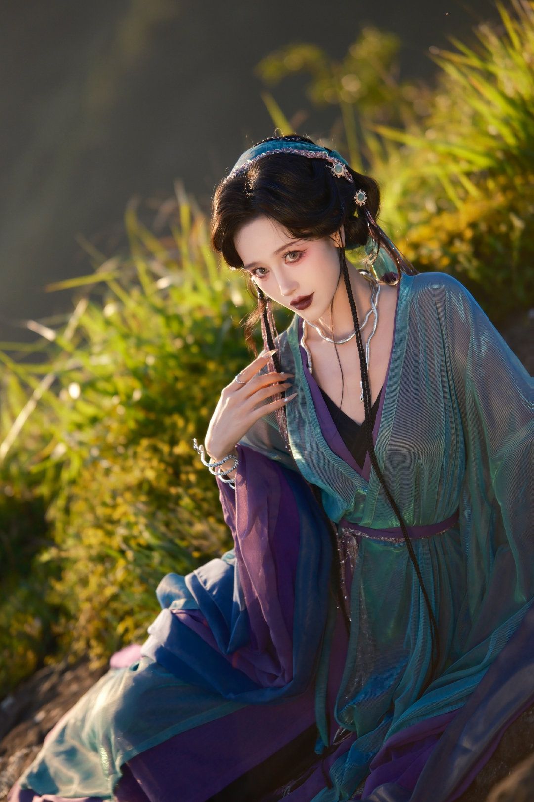 Blue Hair Combs in Traditional Hanfu Fashion:A Cultural Exploration Blue Hair Combs in Traditional Hanfu Fashion:A Cultural Exploration
