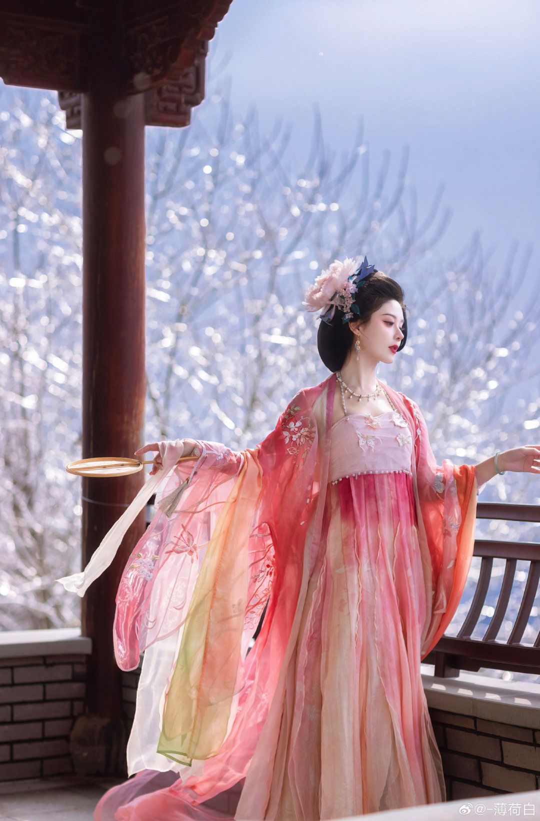 Winter Cheongsam Style:Tips and Trends for a Traditional Elegance Winter Cheongsam Style:Tips and Trends for a Traditional Elegance