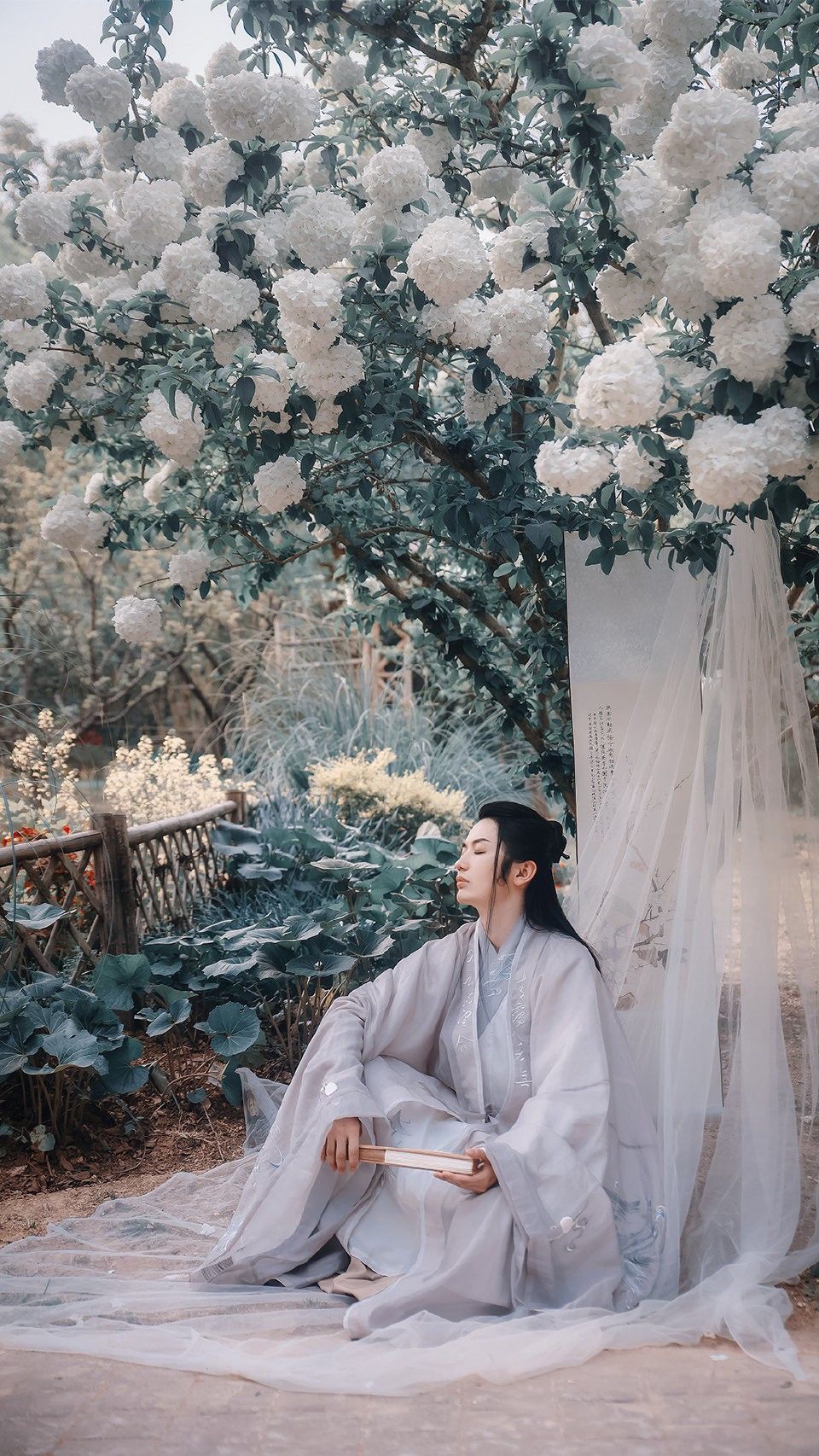 The Allure of Dominant Hanfu Fashion:A Cool and Martial Art Elegance The Allure of Dominant Hanfu Fashion:A Cool and Martial Art Elegance