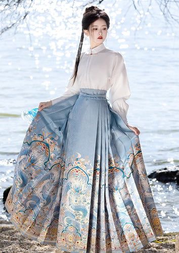 Plus-Size Brides Embracing the Beauty of Horseface Skirt Plus-Size Brides Embracing the Beauty of Horseface Skirt
