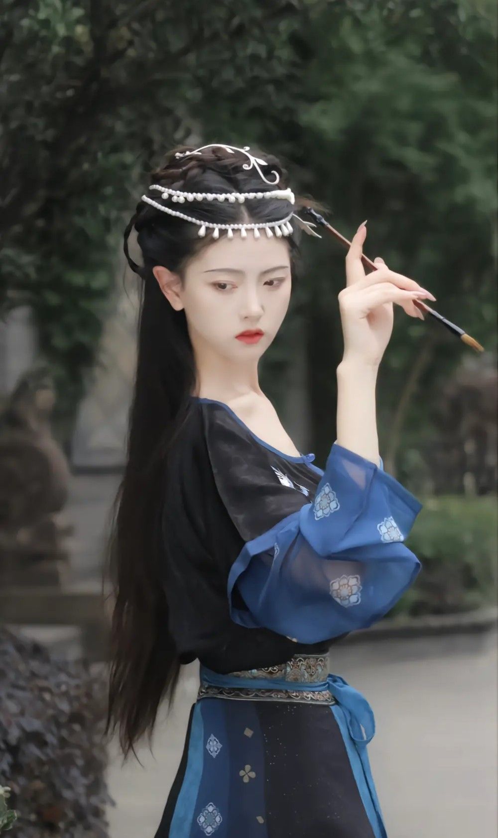 Elite Performance in Vogue:The Allure of Qipao for Fashion Show Elite Performance in Vogue:The Allure of Qipao for Fashion Show
