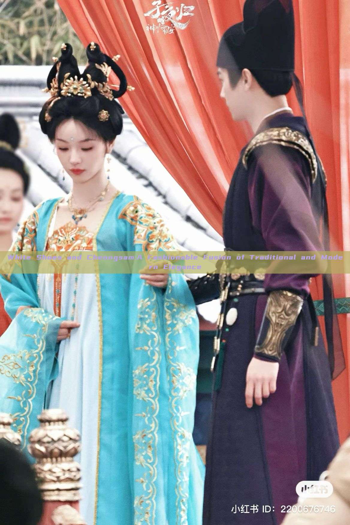 White Shoes and Cheongsam:A Fashionable Fusion of Traditional and Modern Elegance White Shoes and Cheongsam:A Fashionable Fusion of Traditional and Modern Elegance