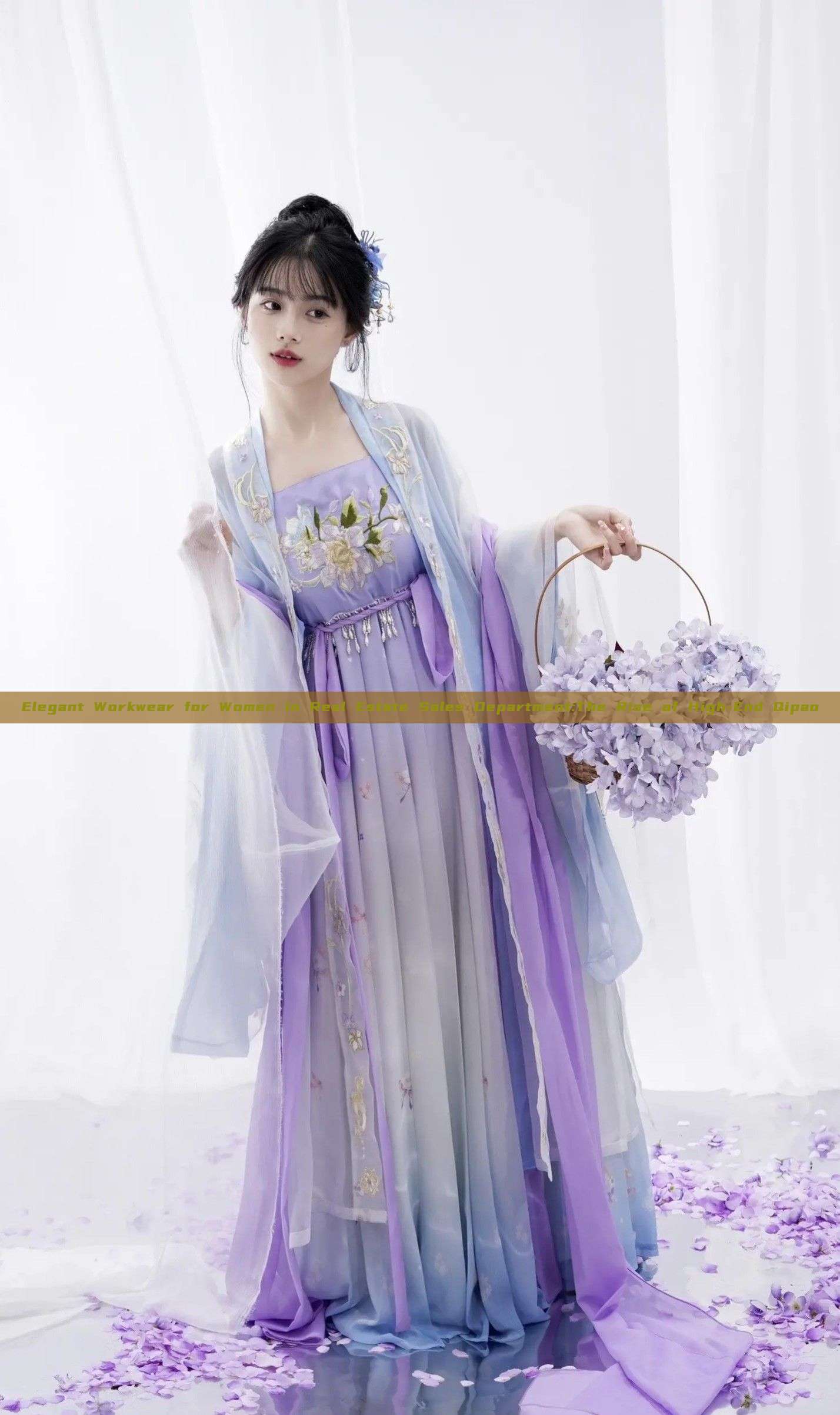 Elegant Workwear for Women in Real Estate Sales Department:The Rise of High-End Qipao Elegant Workwear for Women in Real Estate Sales Department:The Rise of High-End Qipao