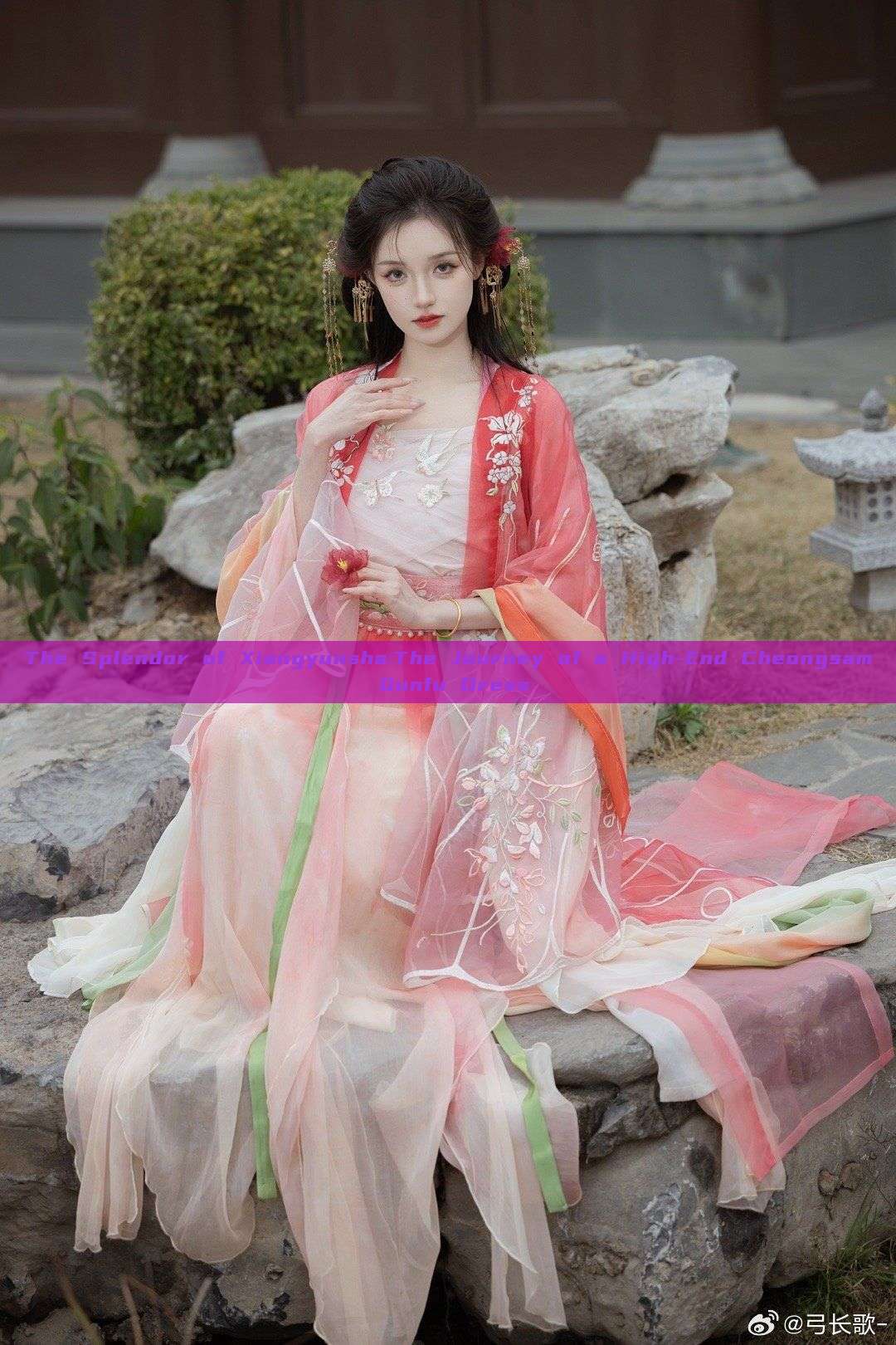 The Splendor of Xiangyunsha:The Journey of a High-End Cheongsam Qunfu Dress The Splendor of Xiangyunsha:The Journey of a High-End Cheongsam Qunfu Dress